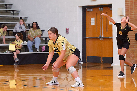 220921_HM7V_LapelMS_Volleyball_0008