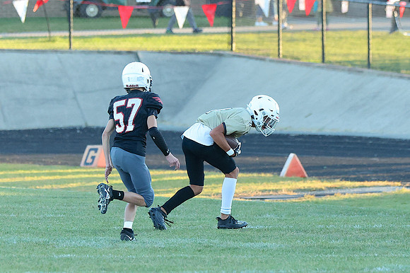 221004_HM7V_LapelMS_8thFootball_0129