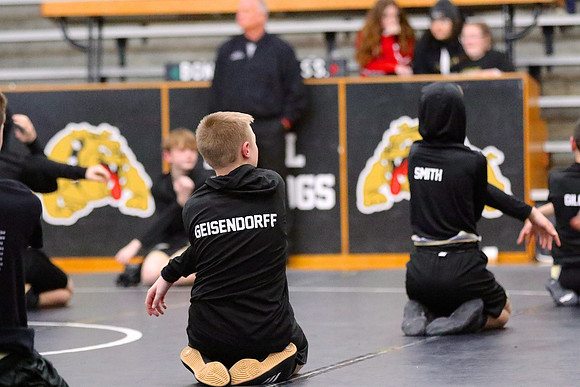 2300131_HM7V_LapelMS_Wrestling_0010