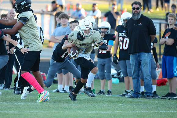221004_HM7V_LapelMS_8thFootball_0132