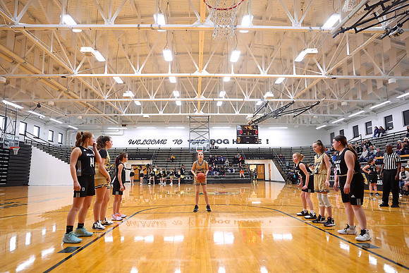 230208_HM7V_LapelMS_GirlsBball6_0030