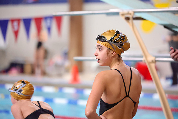 230223_HM7V_LapelMS_Swimming_0018