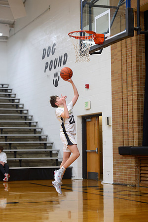 230124_HM7V_LapelMS_BoysBballJH_0007