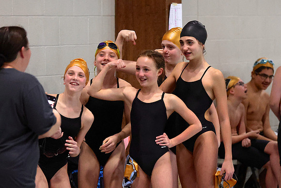 230223_HM7V_LapelMS_Swimming_0002