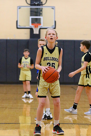 230123_HM7V_LapelMS_BoysBball6_0017