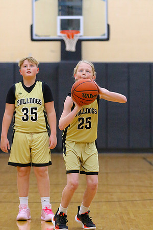 230123_HM7V_LapelMS_BoysBball6_0002