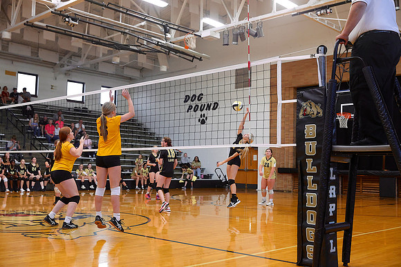 220921_HM7V_LapelMS_Volleyball_0019