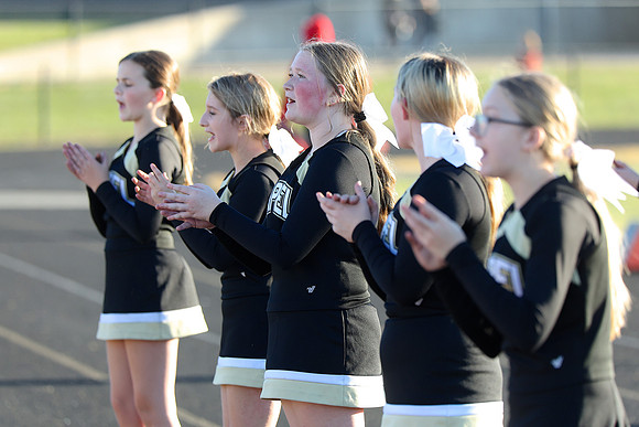 221004_HM7V_LapelMS_Cheer_0112