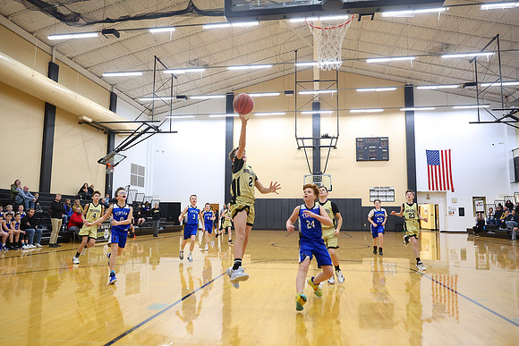 230123_HM7V_LapelMS_BoysBball6_0019