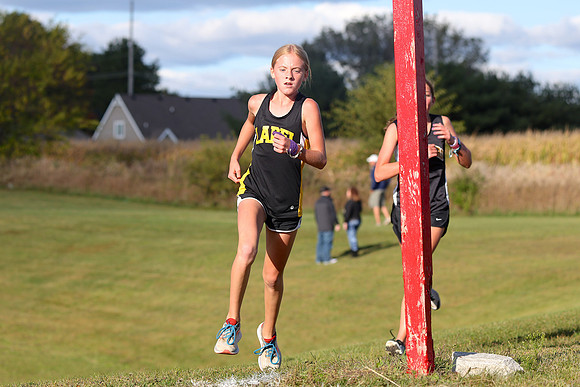 220921_HM7V_LapelMS_XCountry_0016