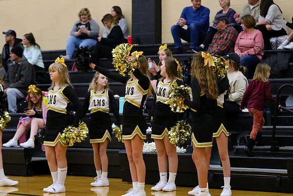 230123_HM7V_LapelMS_Cheer6_0015