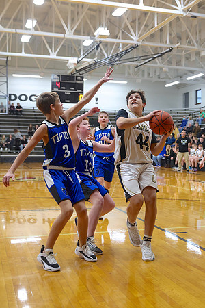 230124_HM7V_LapelMS_BoysBballJH_0019