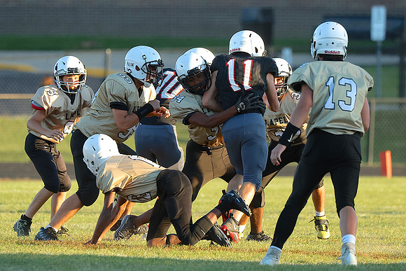 221004_HM7V_LapelMS_8thFootball_0122