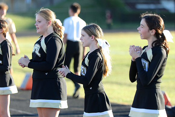 221004_HM7V_LapelMS_Cheer_0111
