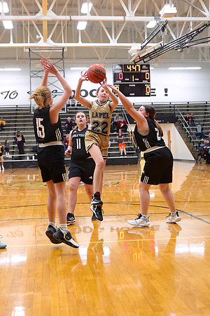 230208_HM7V_LapelMS_GirlsBball6_0029