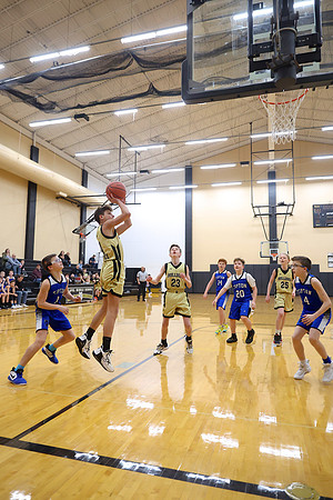 230123_HM7V_LapelMS_BoysBball6_0020