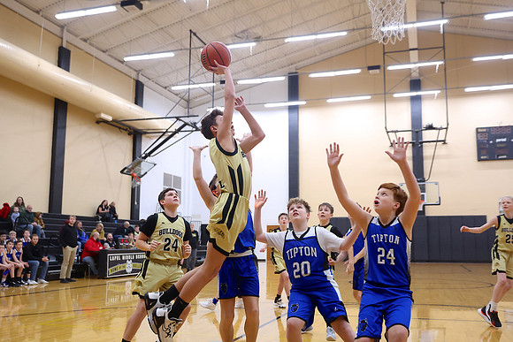 230123_HM7V_LapelMS_BoysBball6_0013