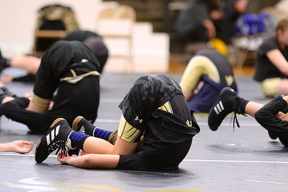 2300131_HM7V_LapelMS_Wrestling_0007
