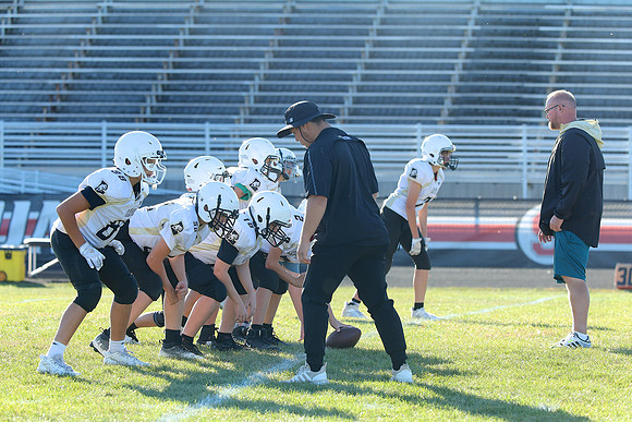 221004_HM7V_LapelMS_7thFootball_0008