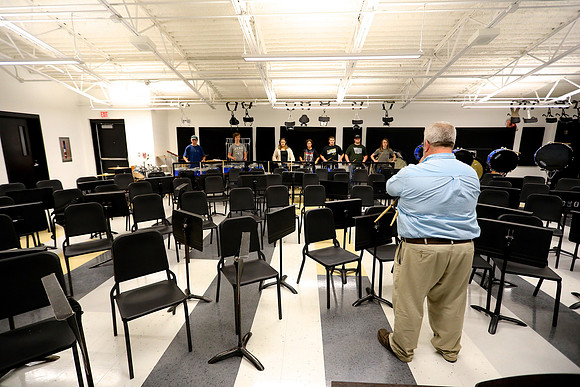 FCHS190909BP_0013